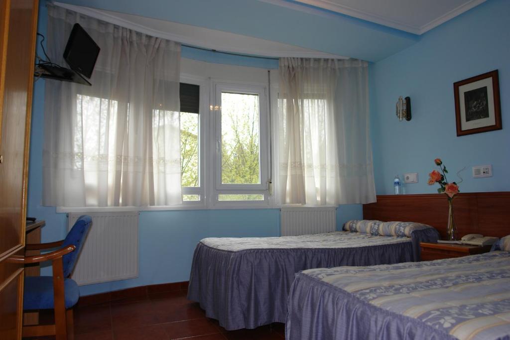 Hostal Campus Burgo Oda fotoğraf