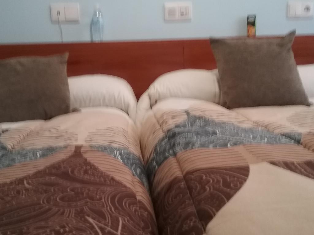 Hostal Campus Burgo Dış mekan fotoğraf