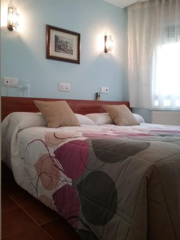 Hostal Campus Burgo Dış mekan fotoğraf