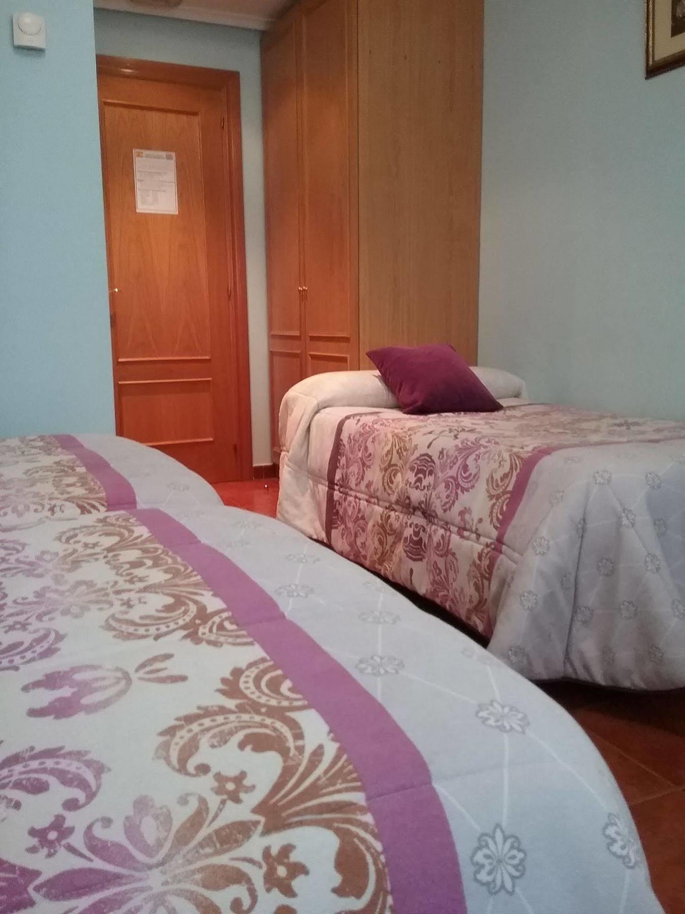 Hostal Campus Burgo Dış mekan fotoğraf