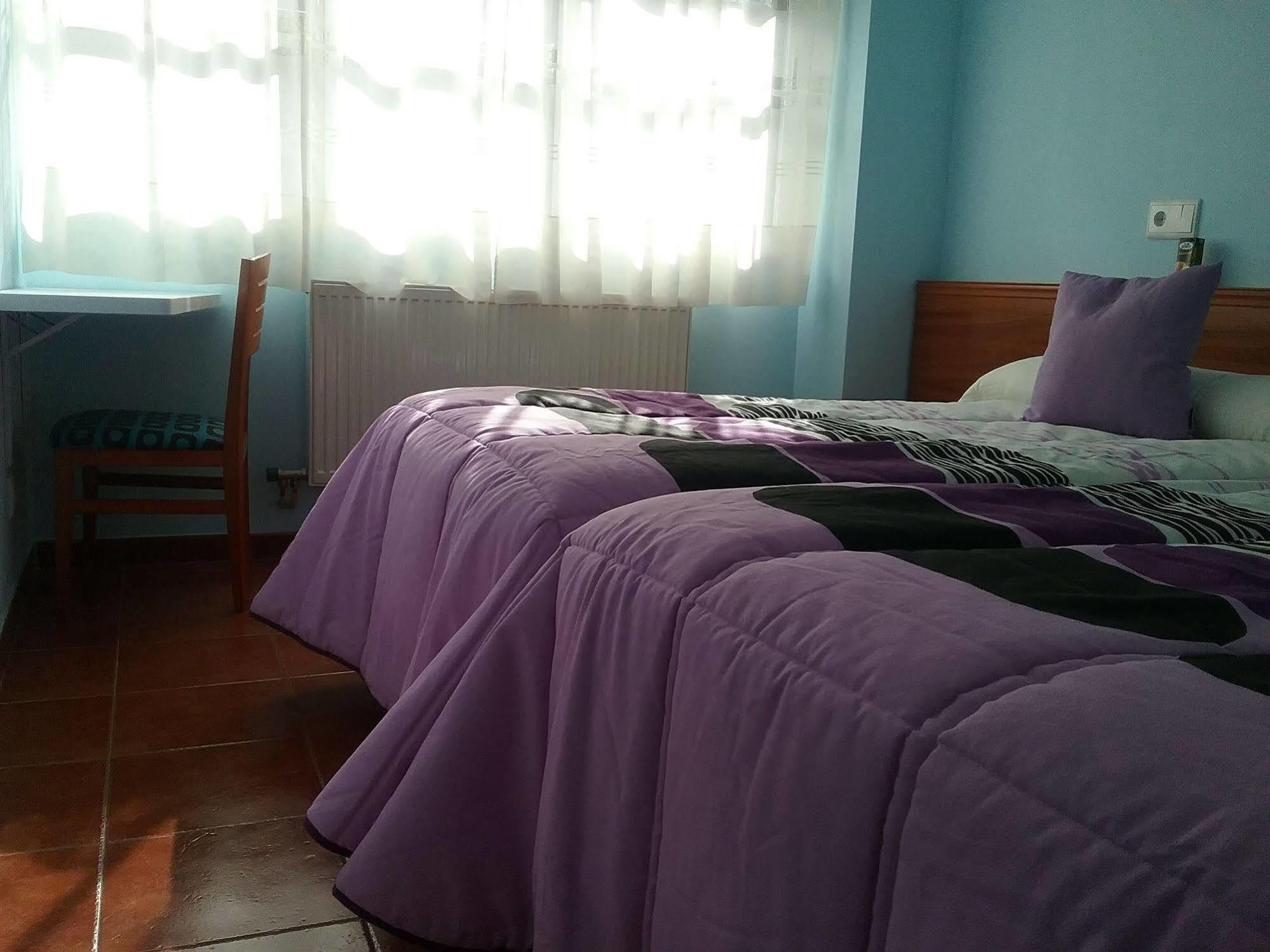 Hostal Campus Burgo Dış mekan fotoğraf
